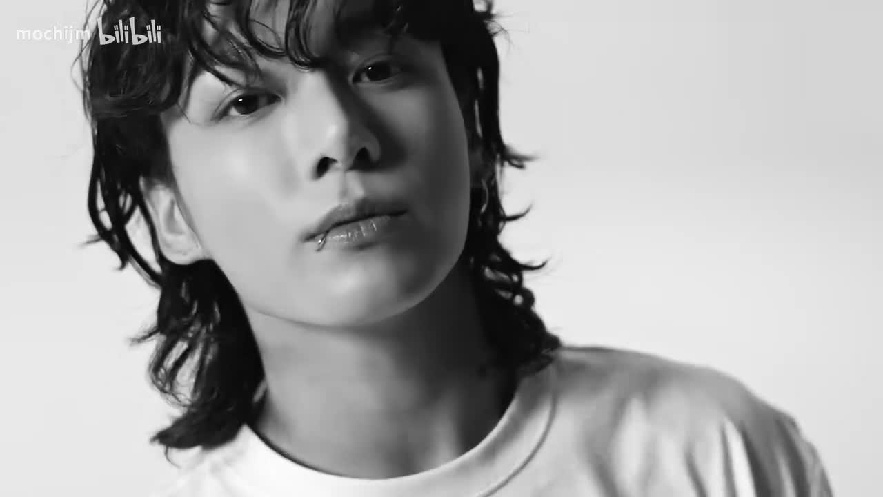 Jung Kook in Iconic Tees ｜ Calvin Klein Spring 2023