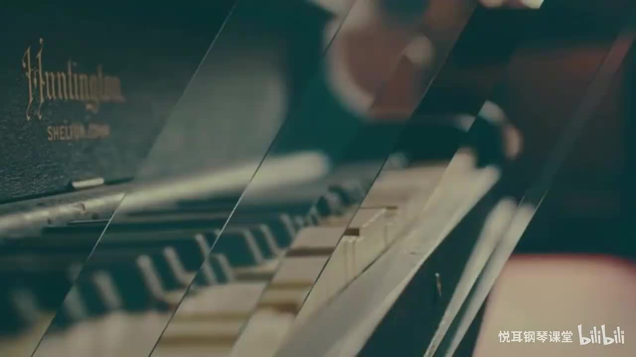 中声部旋律性伴奏