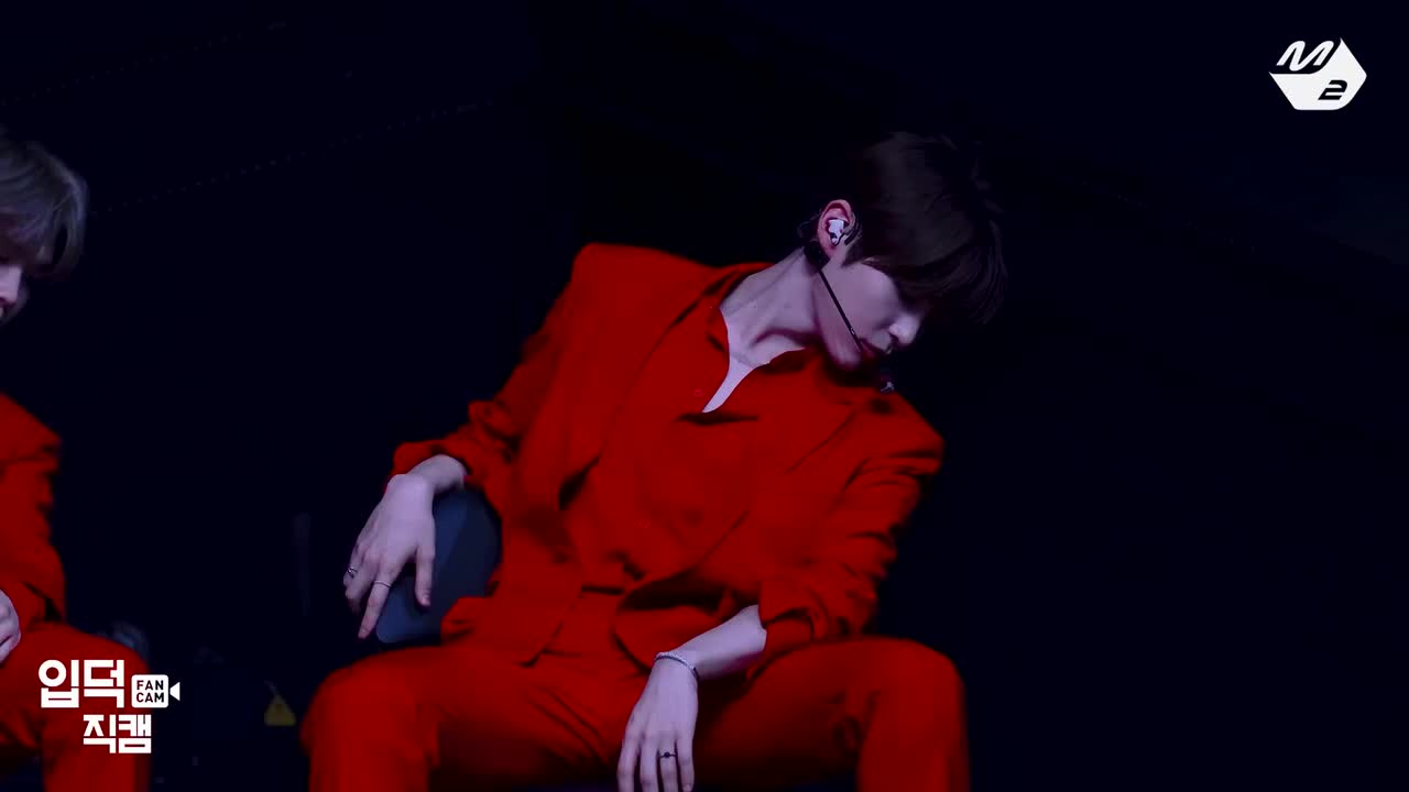 成韩彬‹横拍›