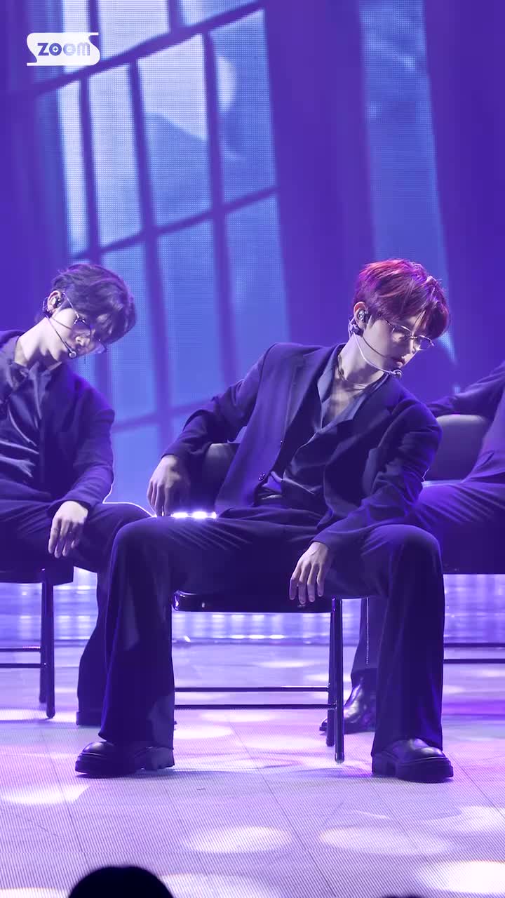 250907人气歌谣 禁欲系眼镜，本次回归我最爱的妆造出现了