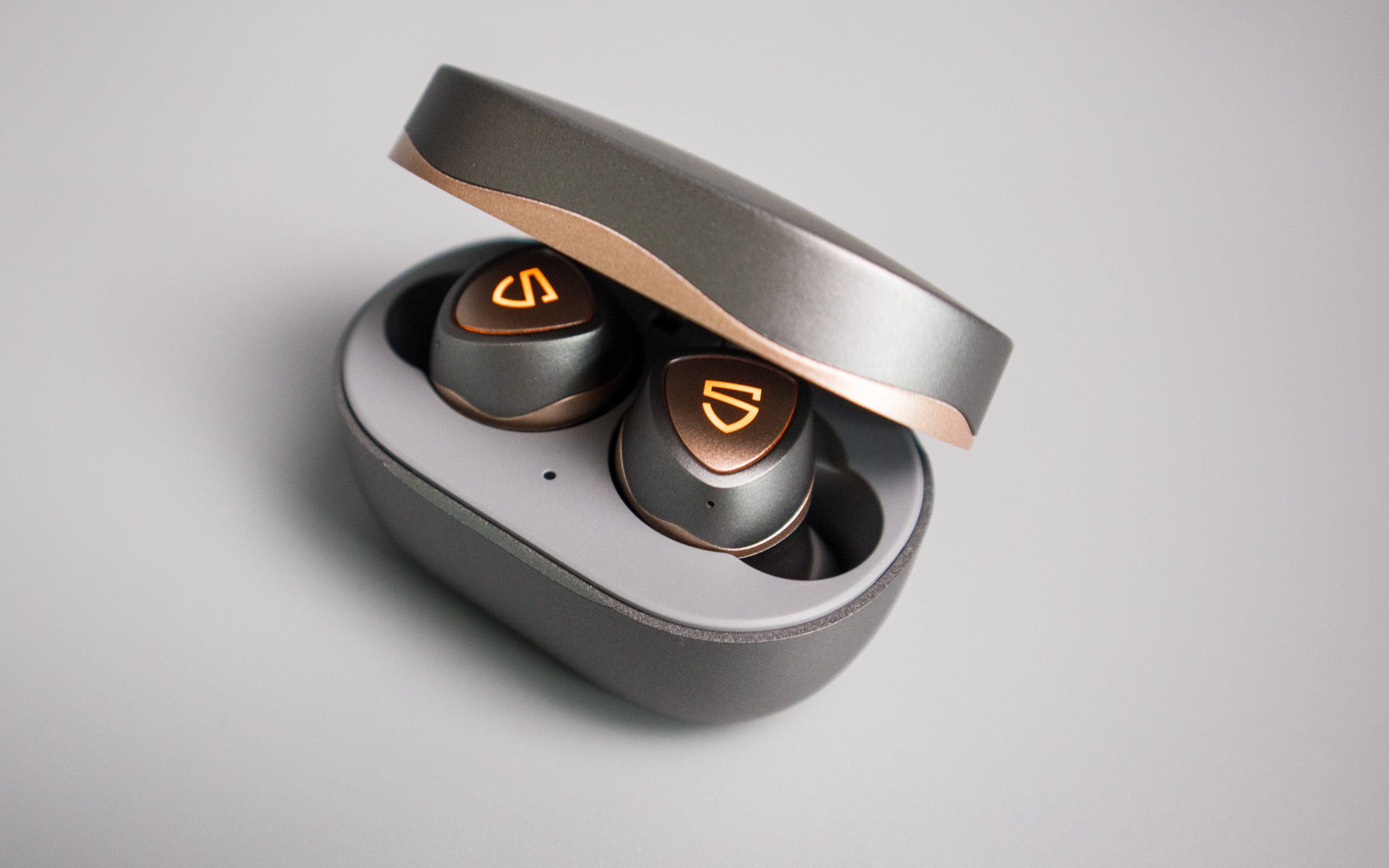 科技感高性能蓝牙耳机soundpeatssonic体验评测