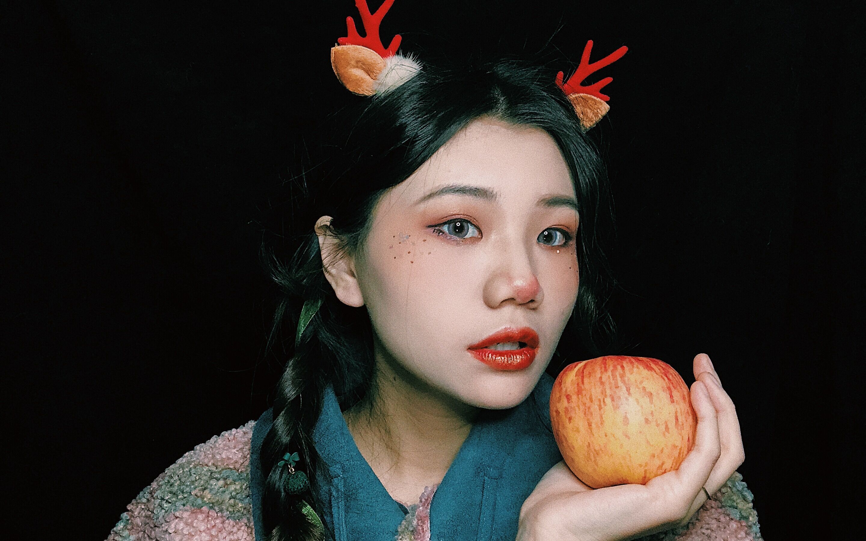 db_| 圣诞节妆容来啦 | 可爱麋鹿妆容 |摆拍必备|_哔哩哔哩_bilibili