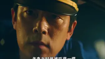 惊悚片：美女找人驱魔，被小伙按到床上灌蒸馏水，下一秒吓坏了
