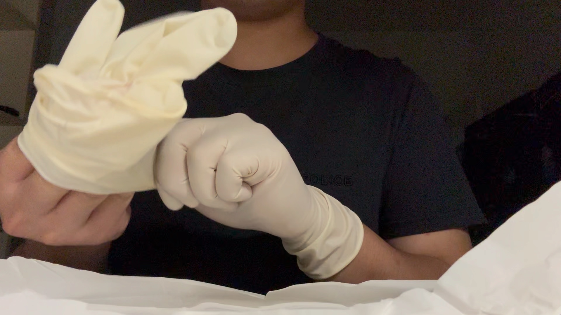 乳胶手套助眠一下