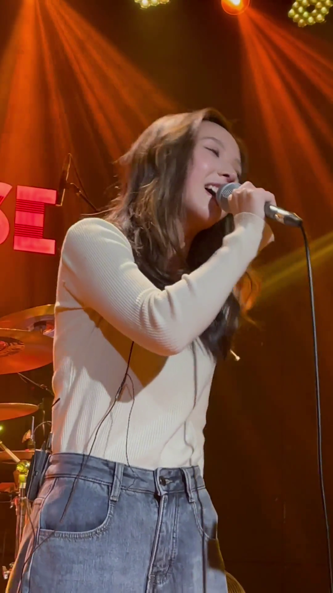 见惯了量产的温柔所以对笨拙的真诚格外动心tzhouse音乐现