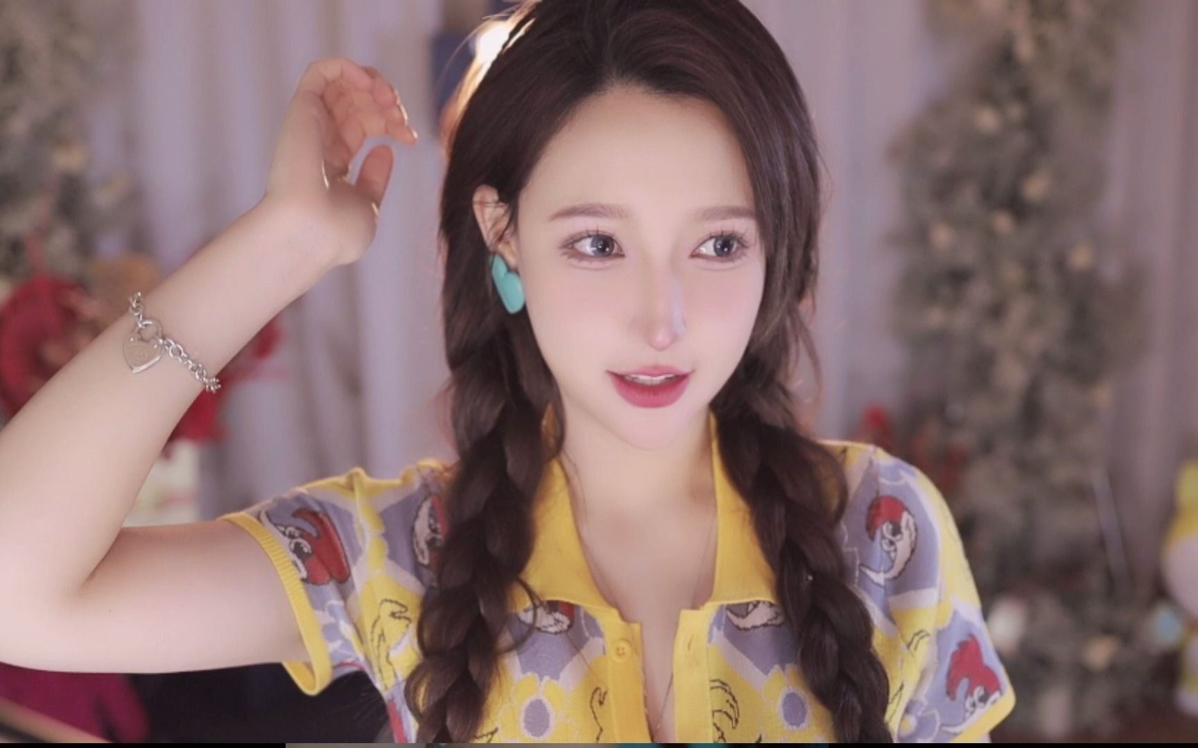 米娜minana呀_2022-05-04 20时32分和blue一起55开黑辣