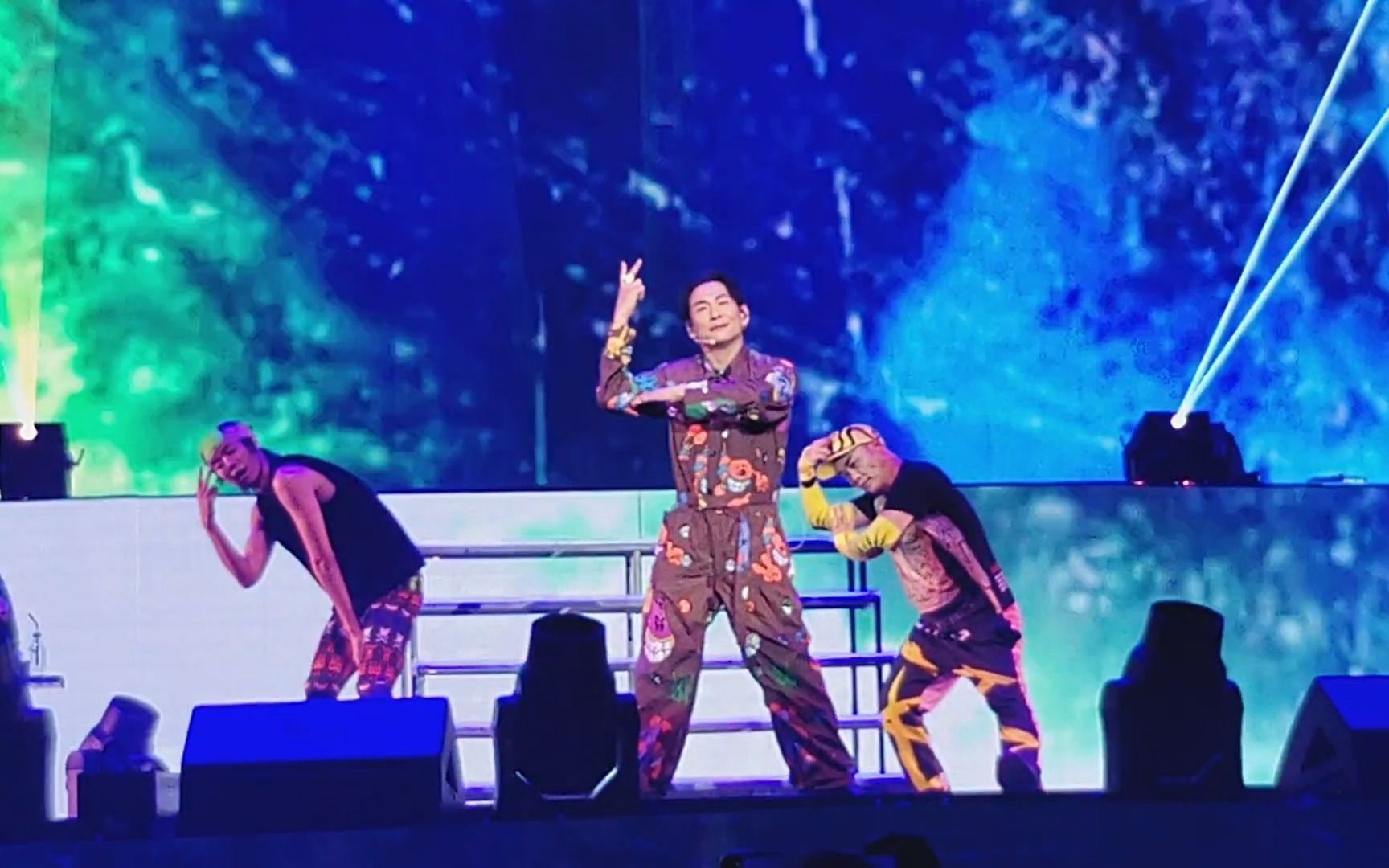 alex to杜德伟澳门get up起来世界巡回演唱会-快乐快烧坏 拯救地球 让