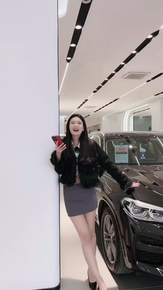 抖音车模丝袜女主播直播卖车48