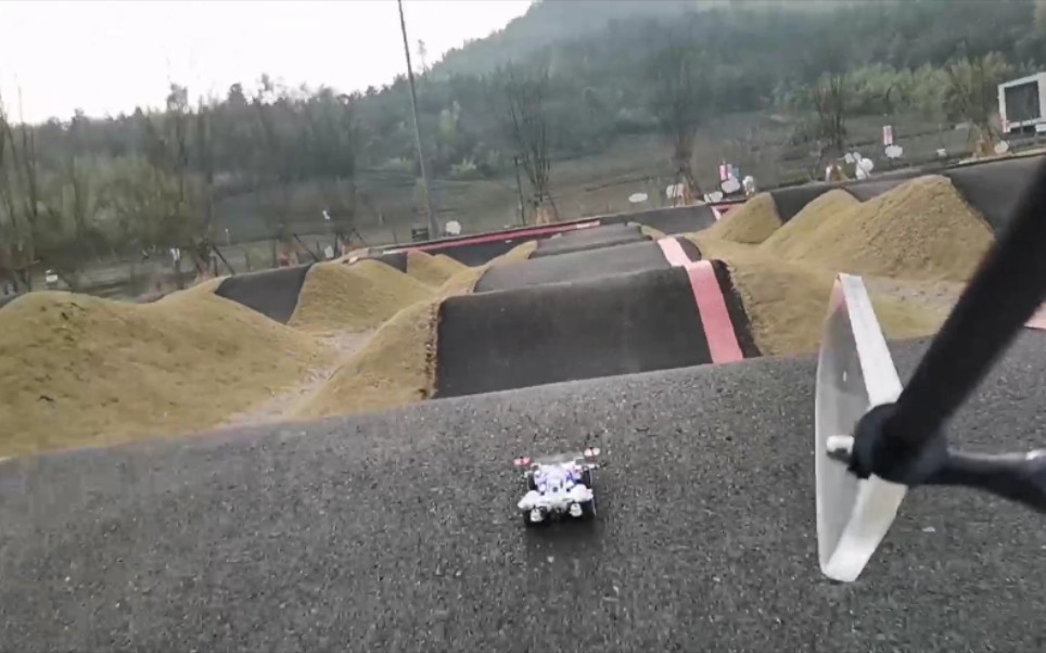 四驱兄弟动画成现实跃动冲锋莫干山泵道之旅