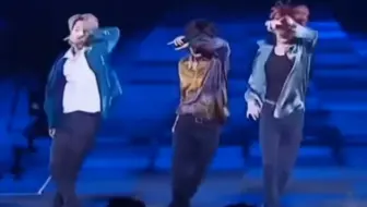 【BTS】这 段 在 我 这 封 神！ 百 看 不 腻 的 舞 台！