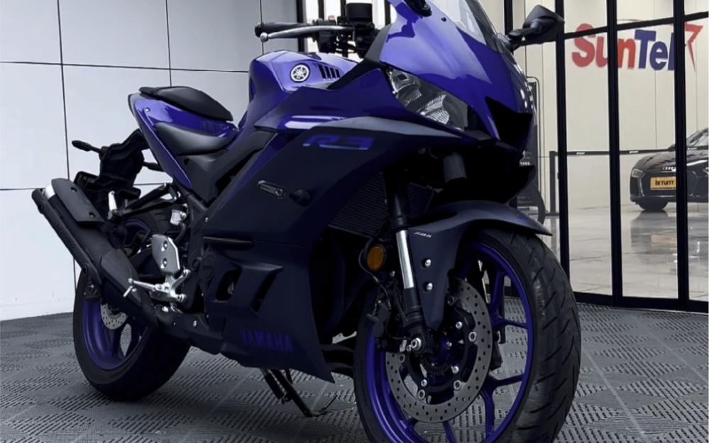 yamaha r3更换60周年版画