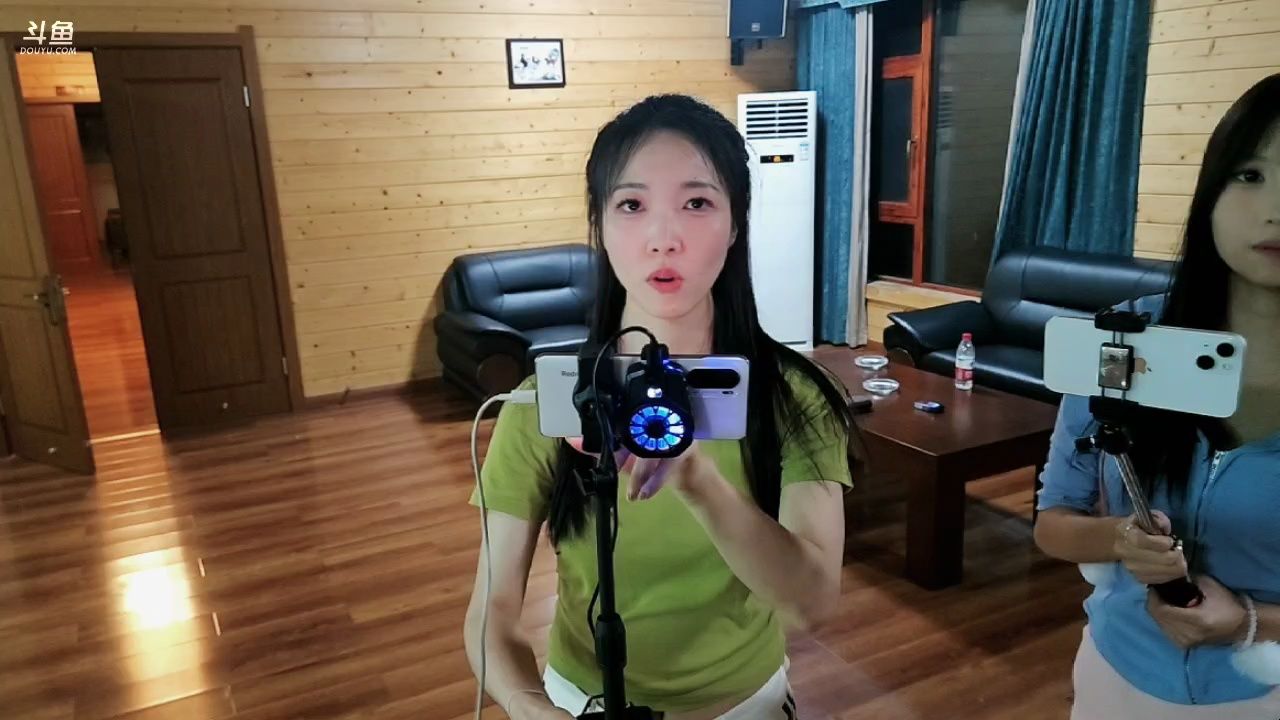 赛文柒团播_105025_2024_04_12_23_16_40