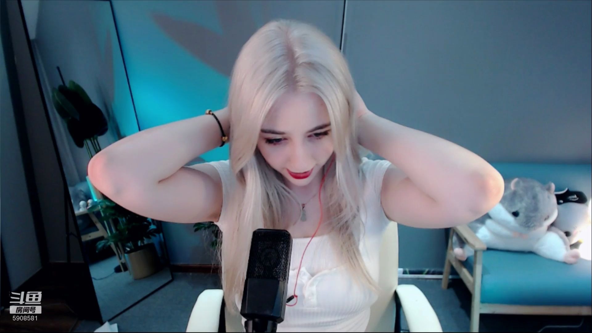 斗鱼俄罗斯毛妹alice性感颜值主播6.17直播录像