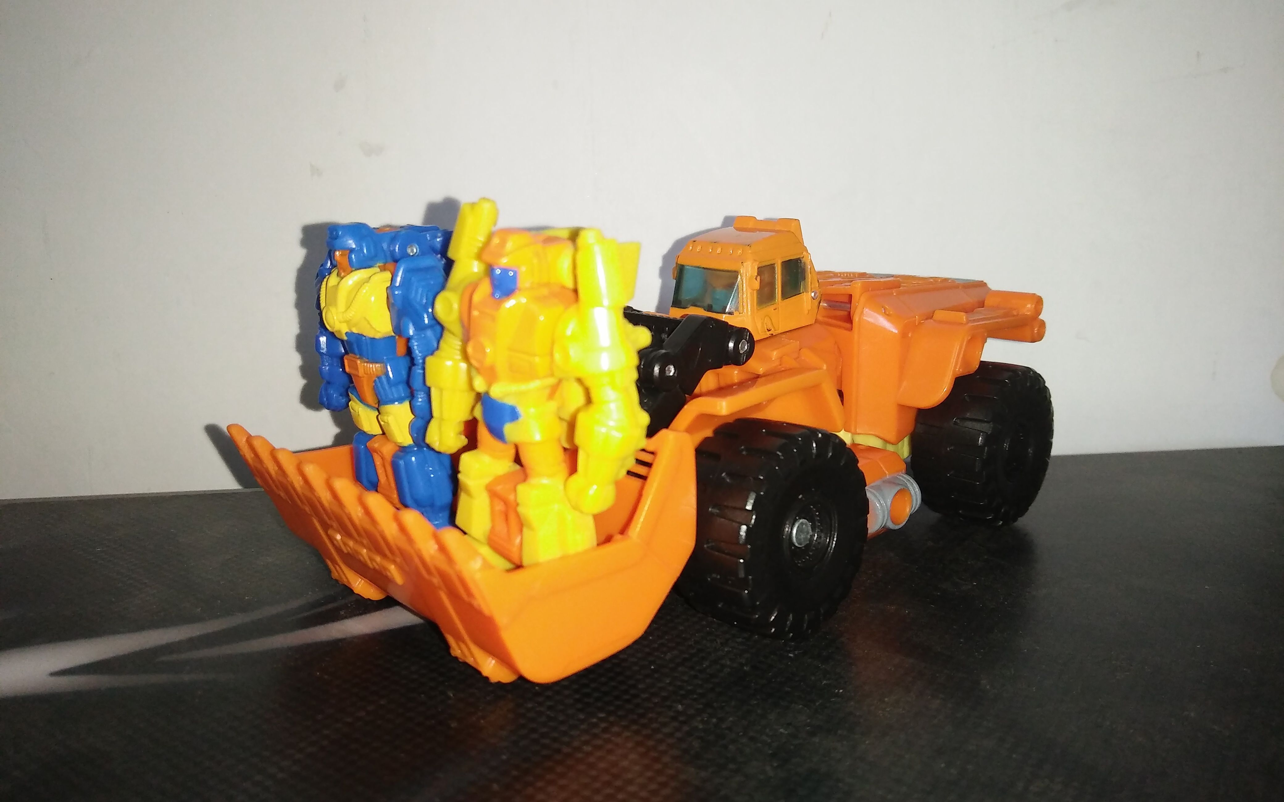 【变形金刚】idw 加强级 大铁铲