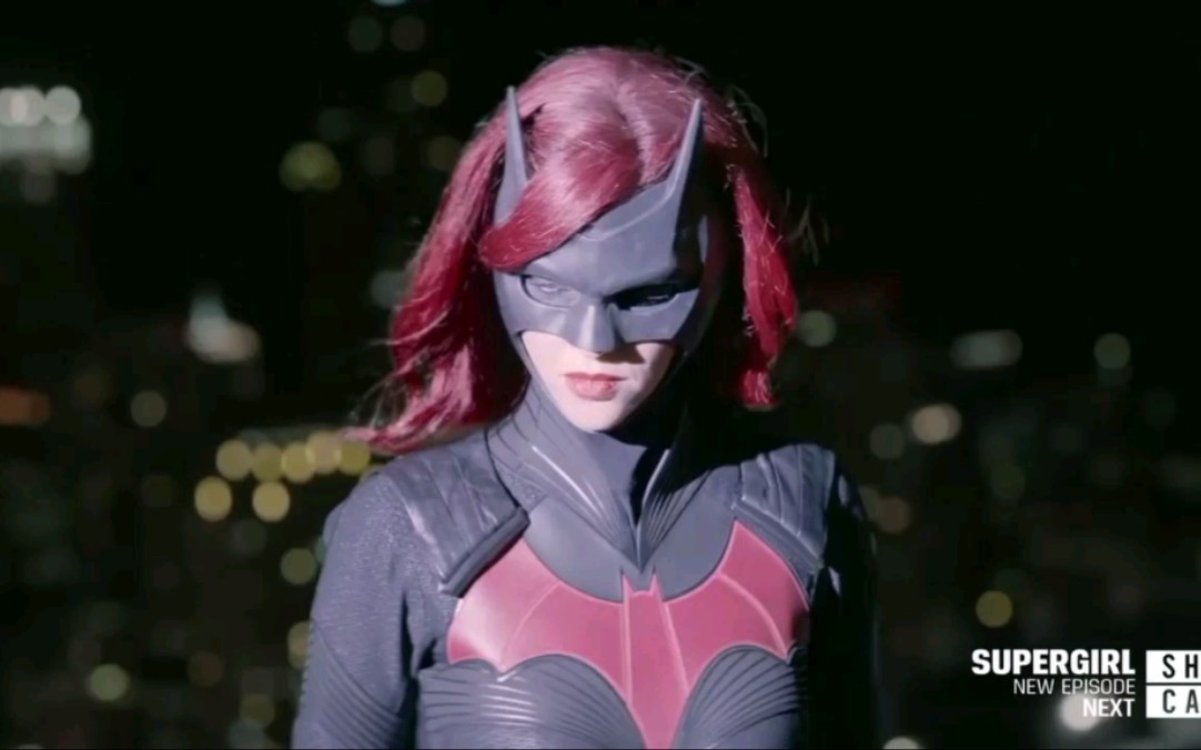 【蝙蝠女侠】【dc】第3集 经典战衣登场 战斗片段合集