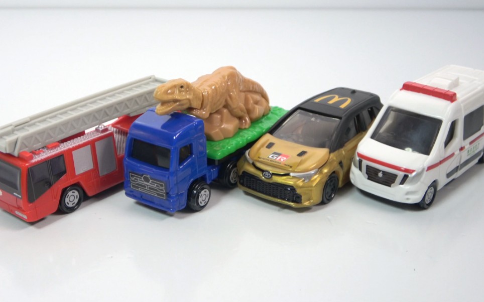 贴贴纸的]日本麦当劳4月上旬 开心乐园餐 新玩具 男孩版:多美卡小车车