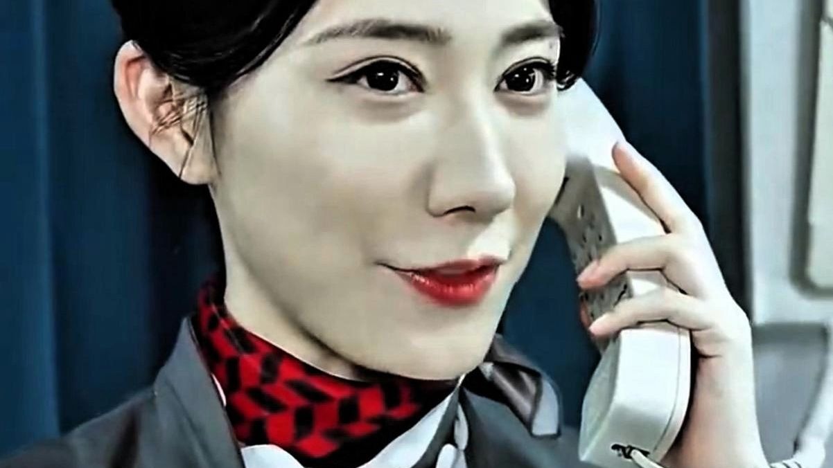 空姐不穿内库刚上飞机就问乘客要不要“冰美式服务”,随后他们会一起进入卫生间~#爱在黎明前升起-兔兔影视馆-兔兔影视馆-哔哩哔哩视频