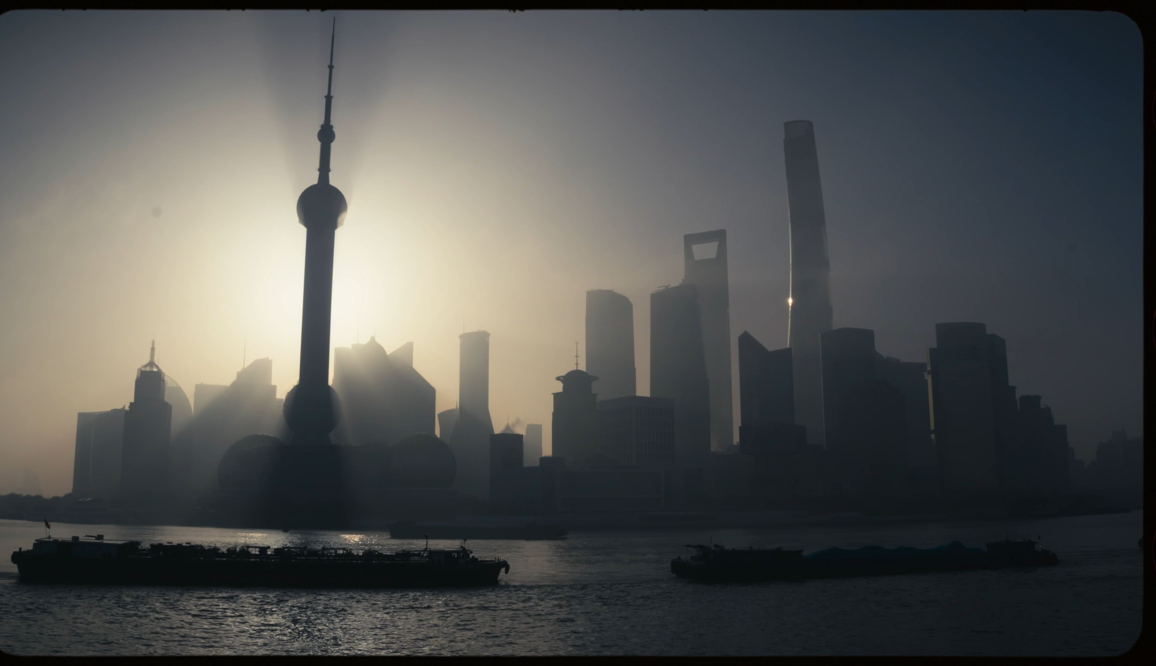 我找到了外滩最佳的打开方式 | 清晨的上海 | 上賽·外滩·迪士尼