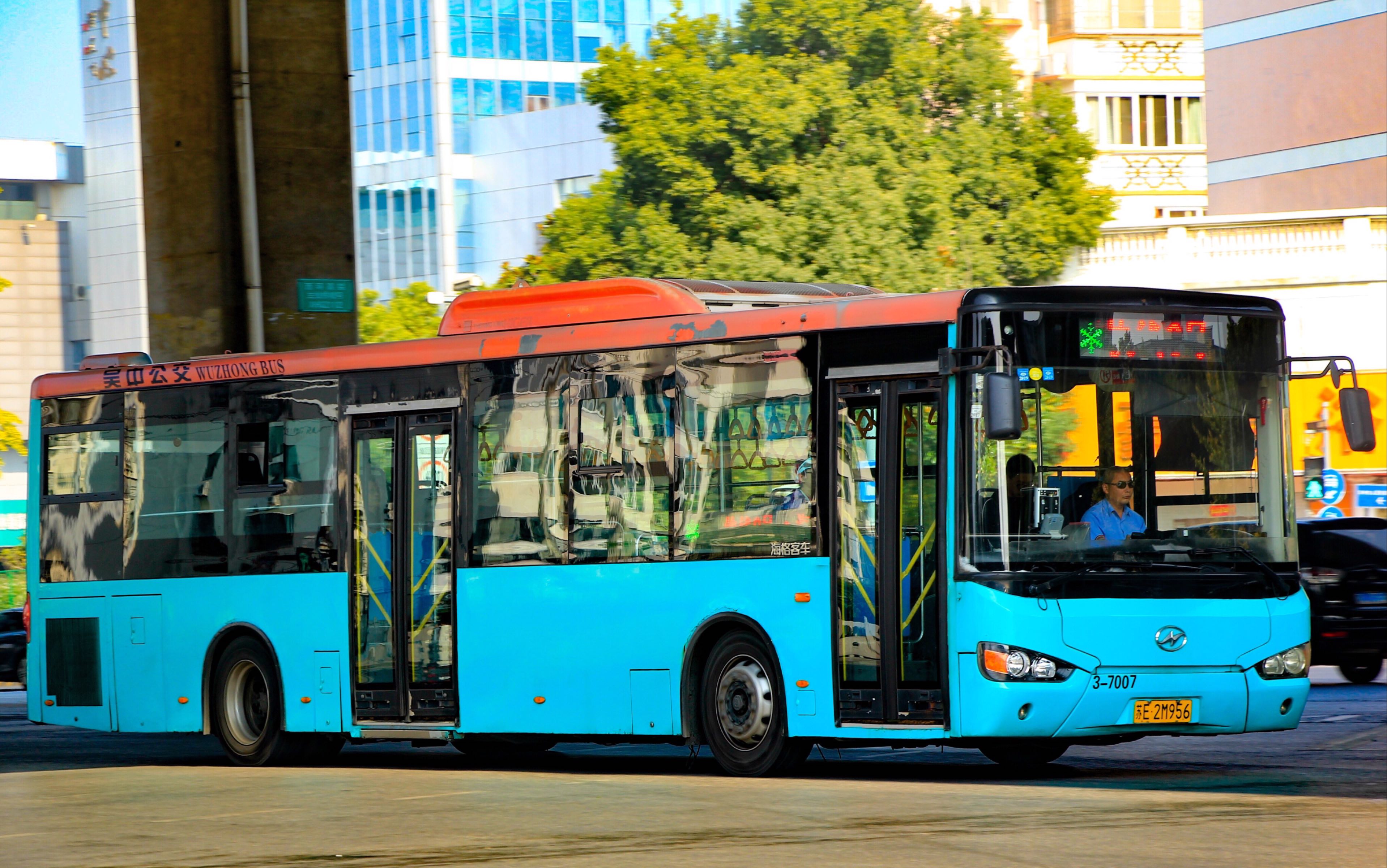 苏州 吴中公交528路 海格客车klq6119ge3 yc6g270-30 zf astronic