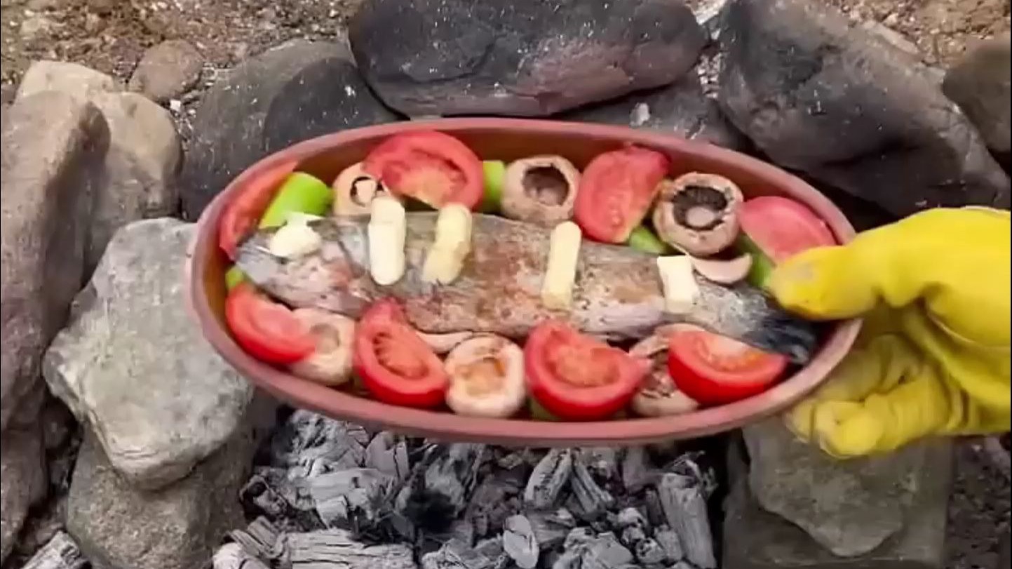 制陶锅黄油鳟鱼料理+陶锅土耳其炒蛋配炙烤双拼