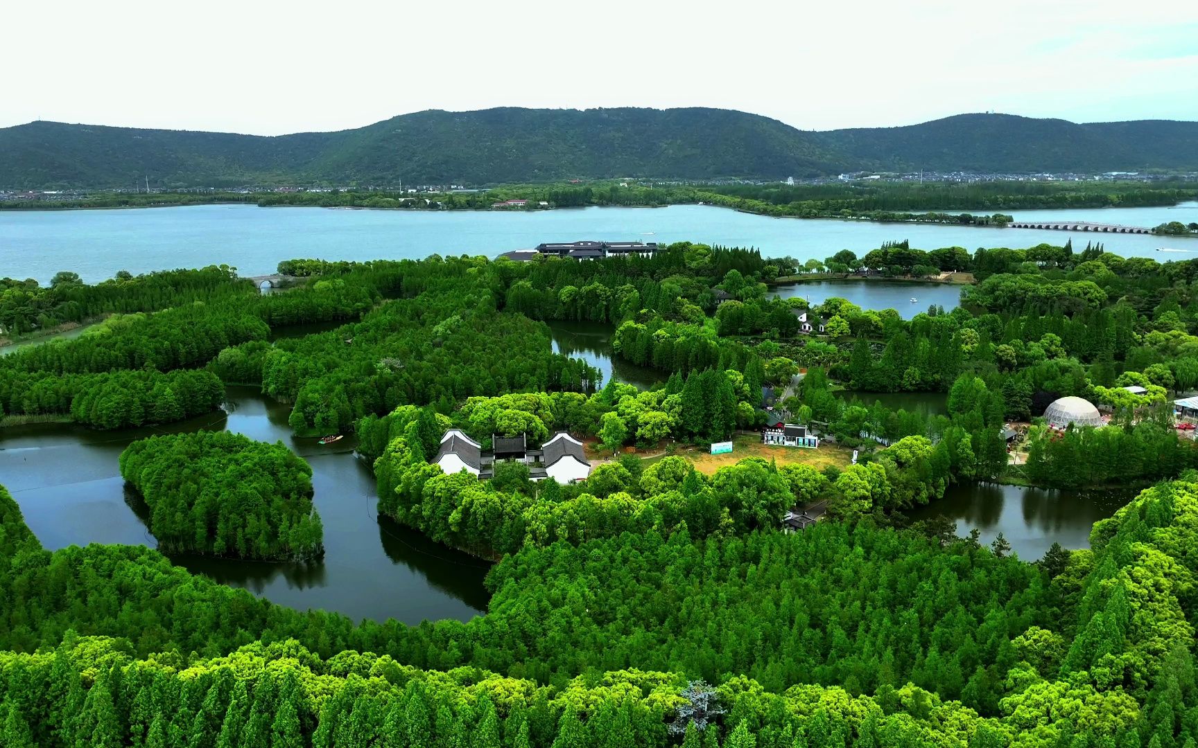 苏州常熟尚湖风景区图片