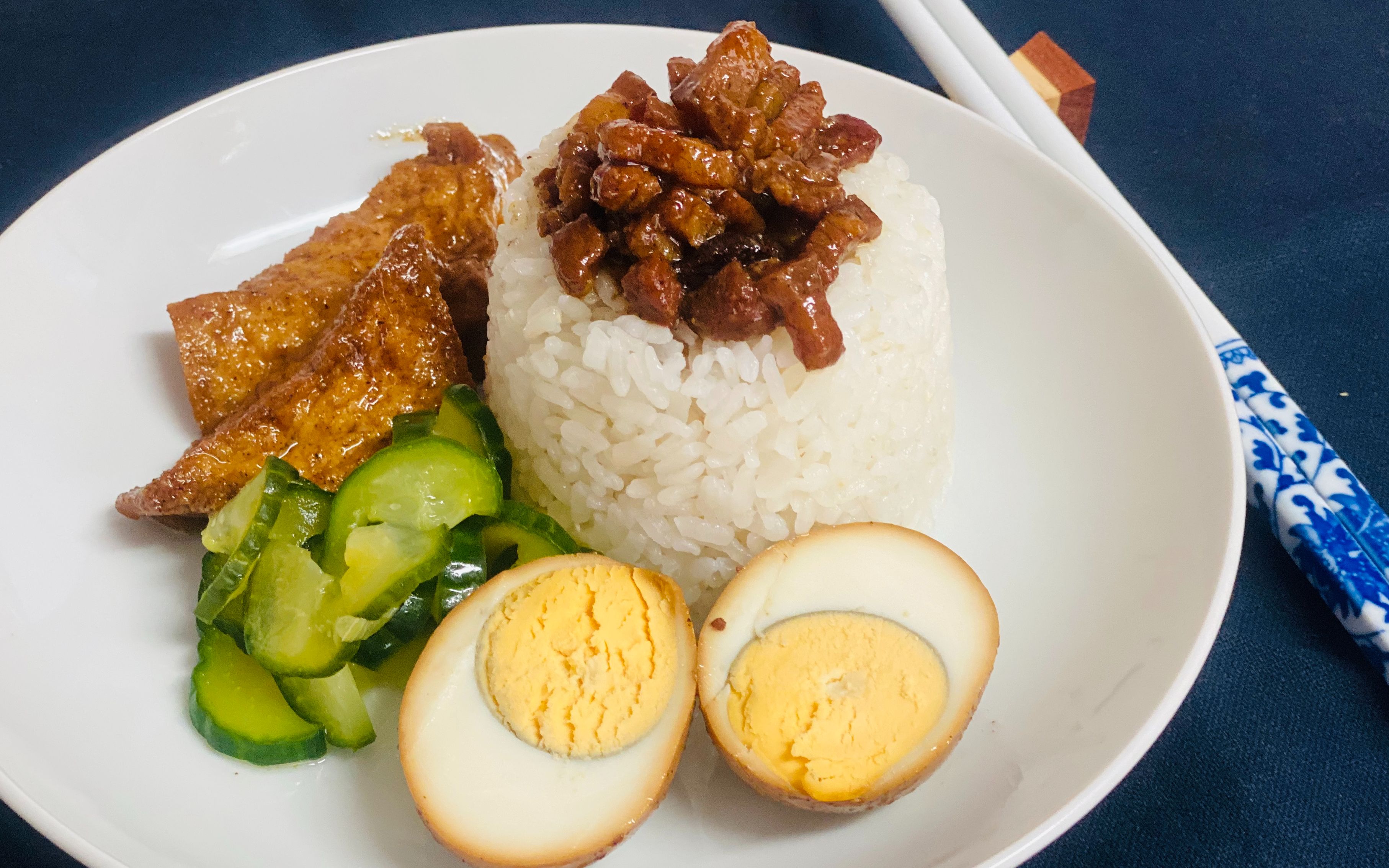 台湾 台式手切卤肉饭 肉燥饭