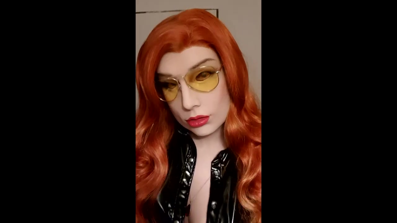 新面具视频261-262(美女易容面具,眼眶处理的不错,假发也很精致,但是