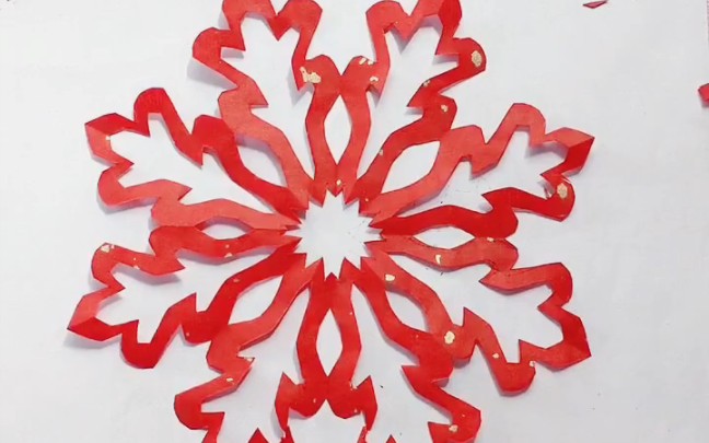 超级漂亮的雪花剪纸教程,窗花剪纸教程简单易学,一看就会的对称剪纸