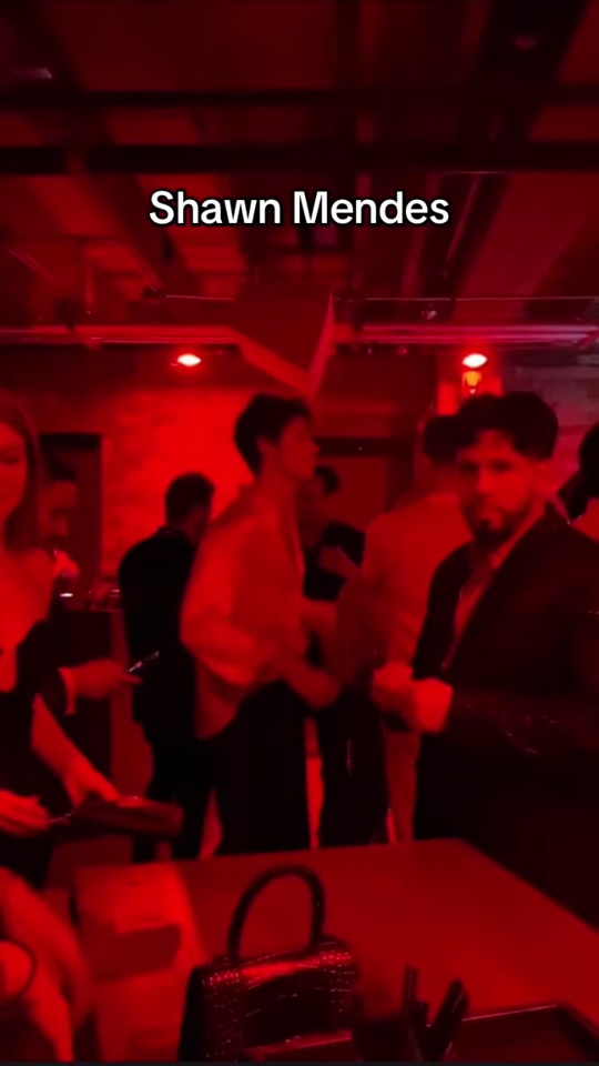 shawnmendes #mendesarmy