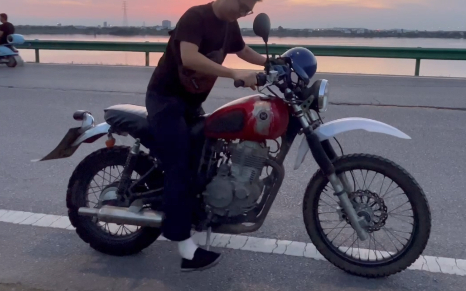 一脚踹出个盛夏