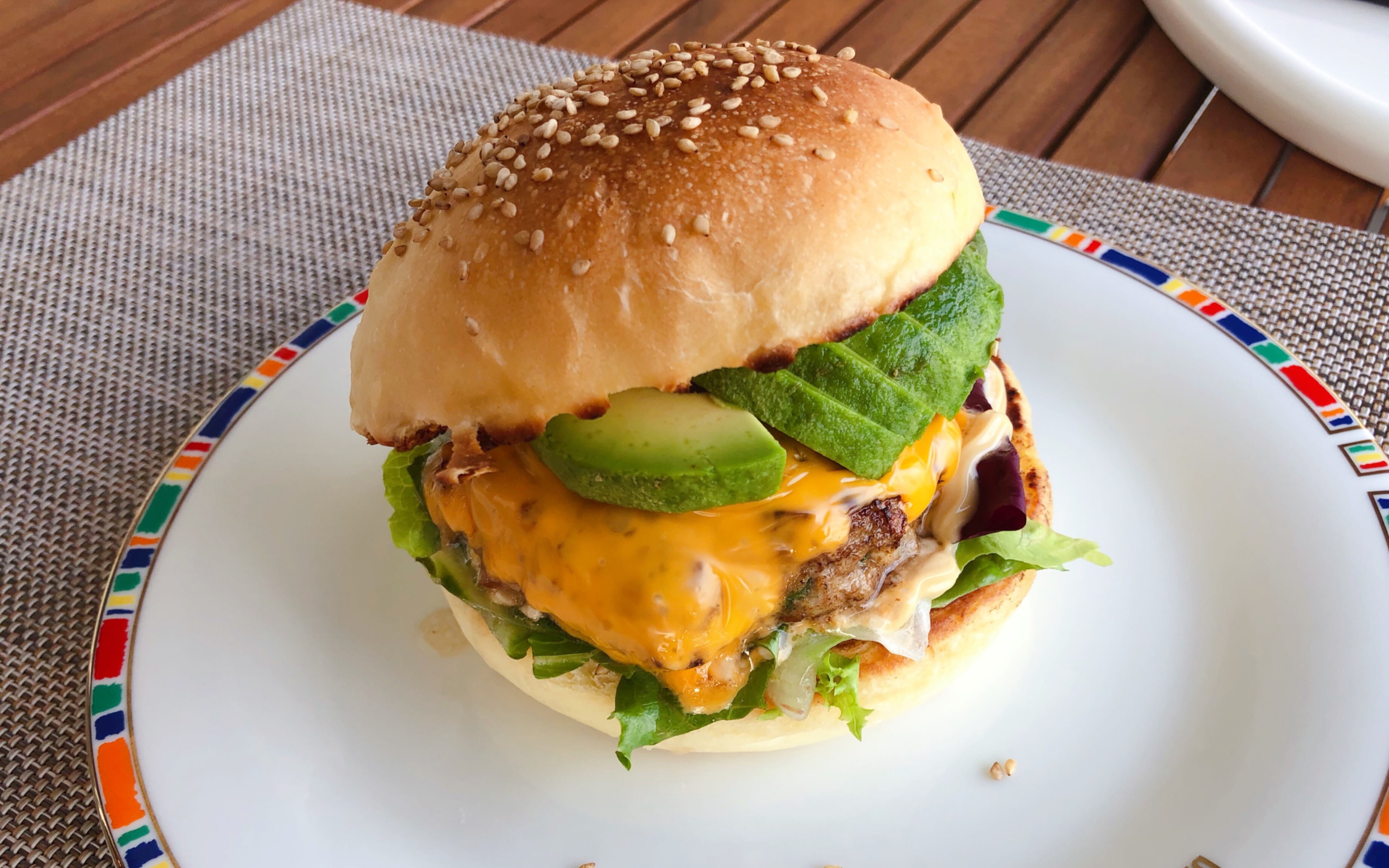 一个非常推荐的餐包汉堡胚方子,使用波兰酵头的牛肉芝士堡