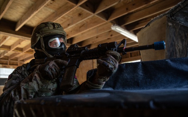 英国海军陆战队43突击队室内cqb作战训练