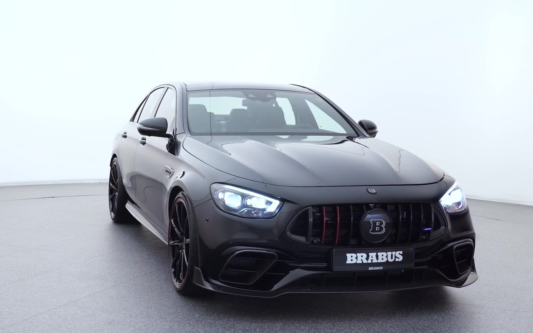 新车首发全新超级跑车brabus800基于奔驰e63samg改版