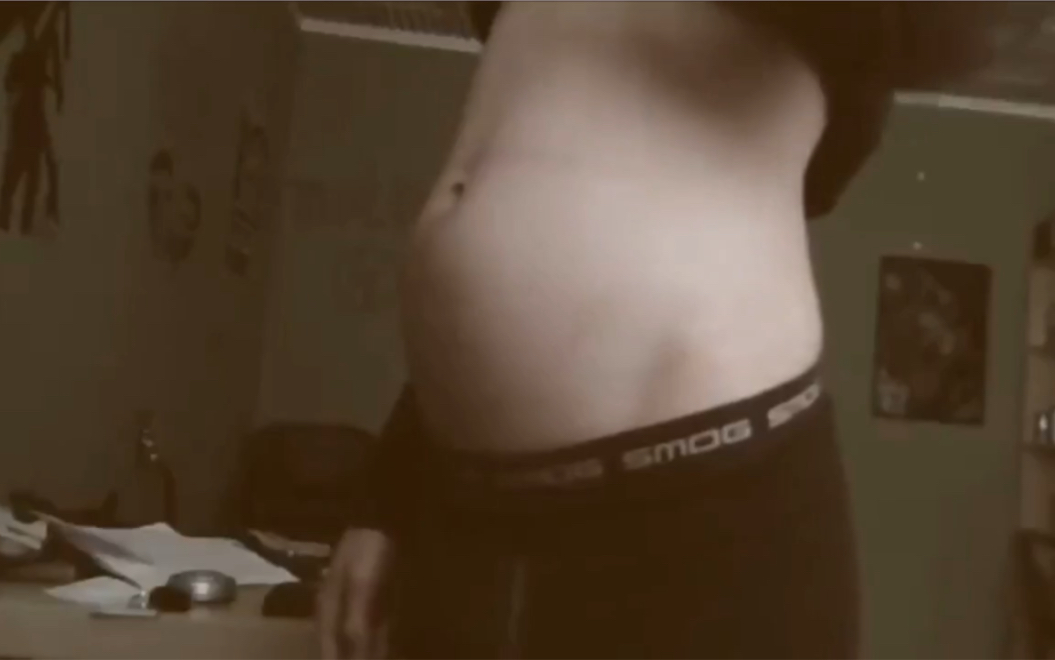 【Male Belly】喝可乐 撑大肚哔哩哔哩bilibili