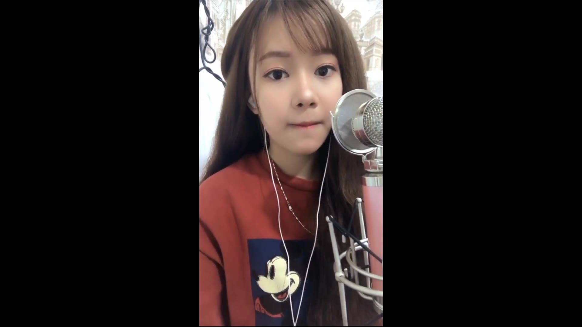 又一首网络神曲火爆越南,成越南女主播最爱神曲.