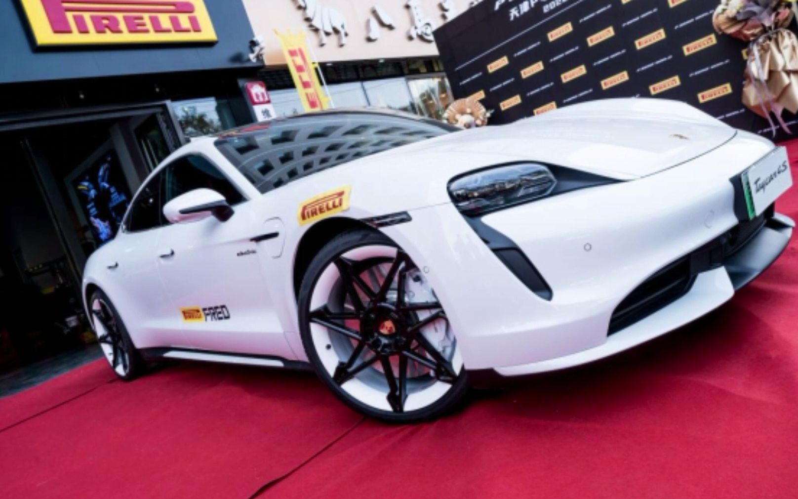 弗雷德轮毂联动simbolo x推出电动汽车专用锻造轮毂