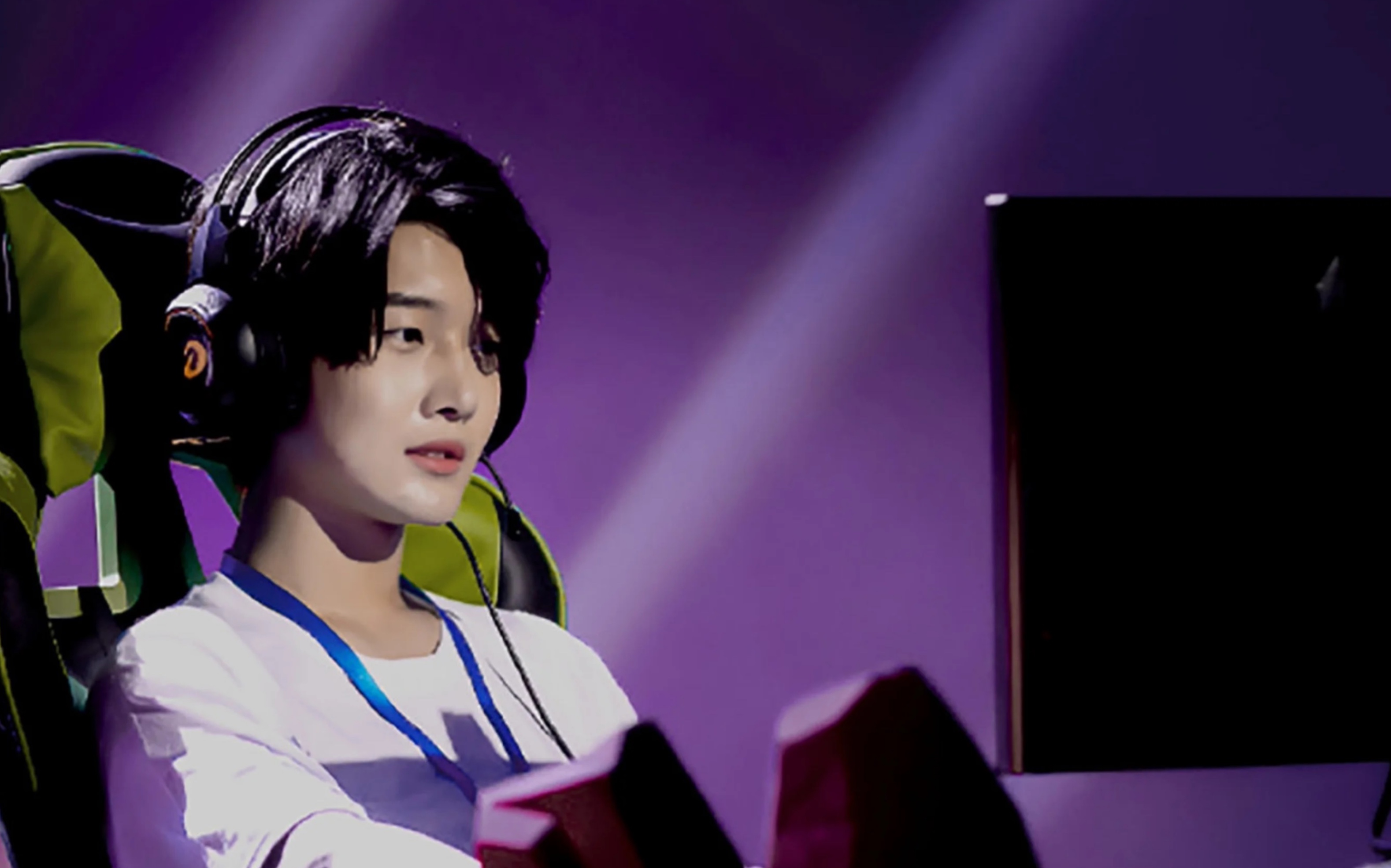 【花少北|个人混剪】爱不被他知道也照旧不朽_哔哩