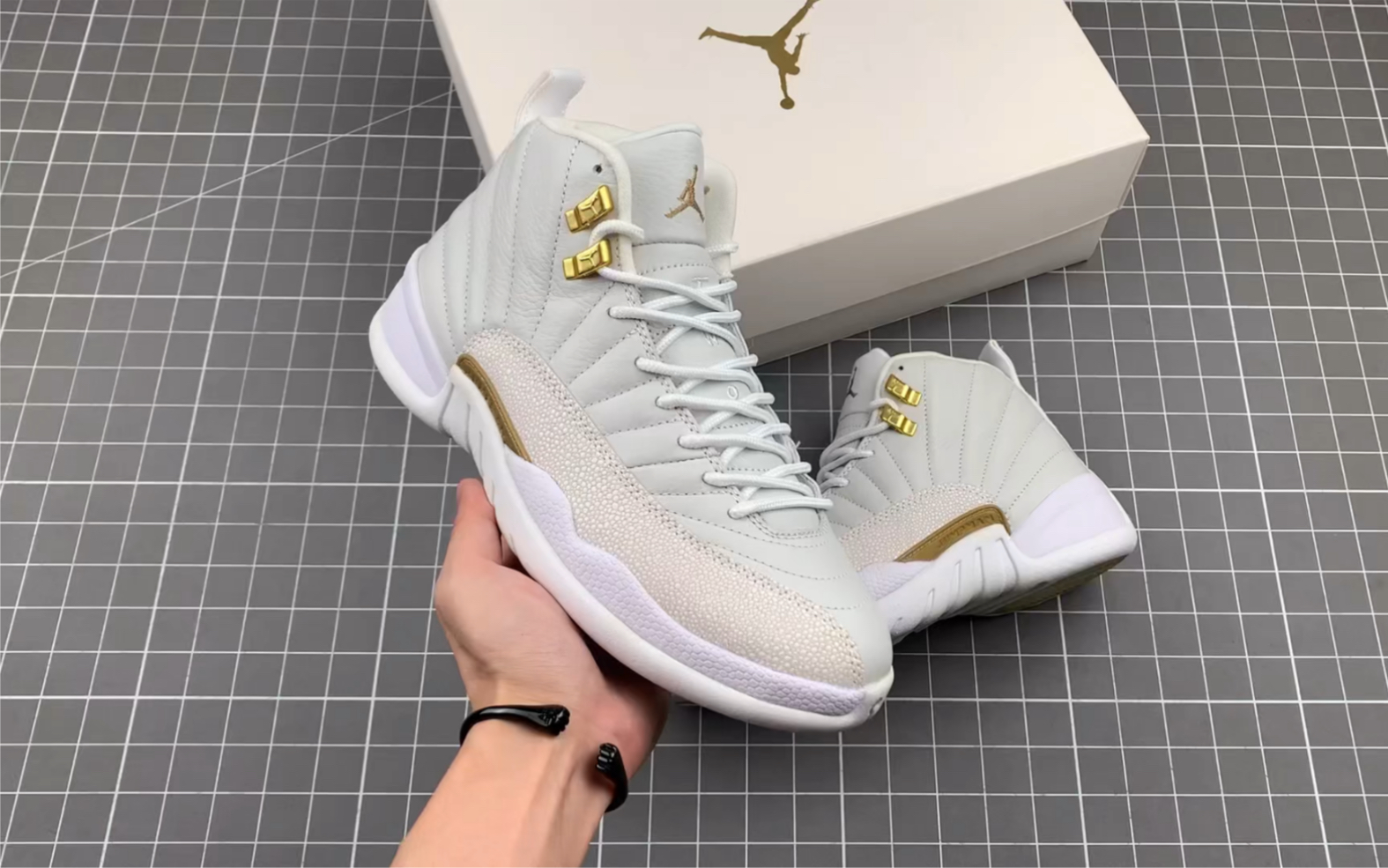 乔丹 air jordan aj12 白金猫头鹰 ovo octobers very own 篮球鞋