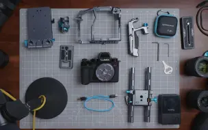 Descargar video: [Lumix S5II] - Rig a Camera With Me