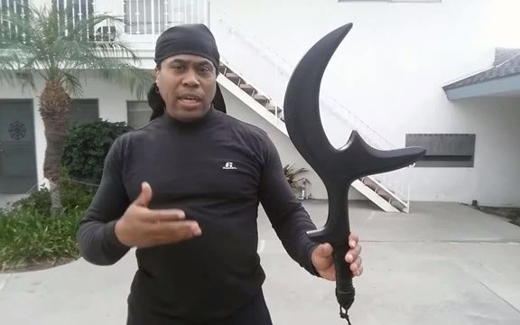 非洲飞镰 how to use the hunga munga _ kpinga in close quarter