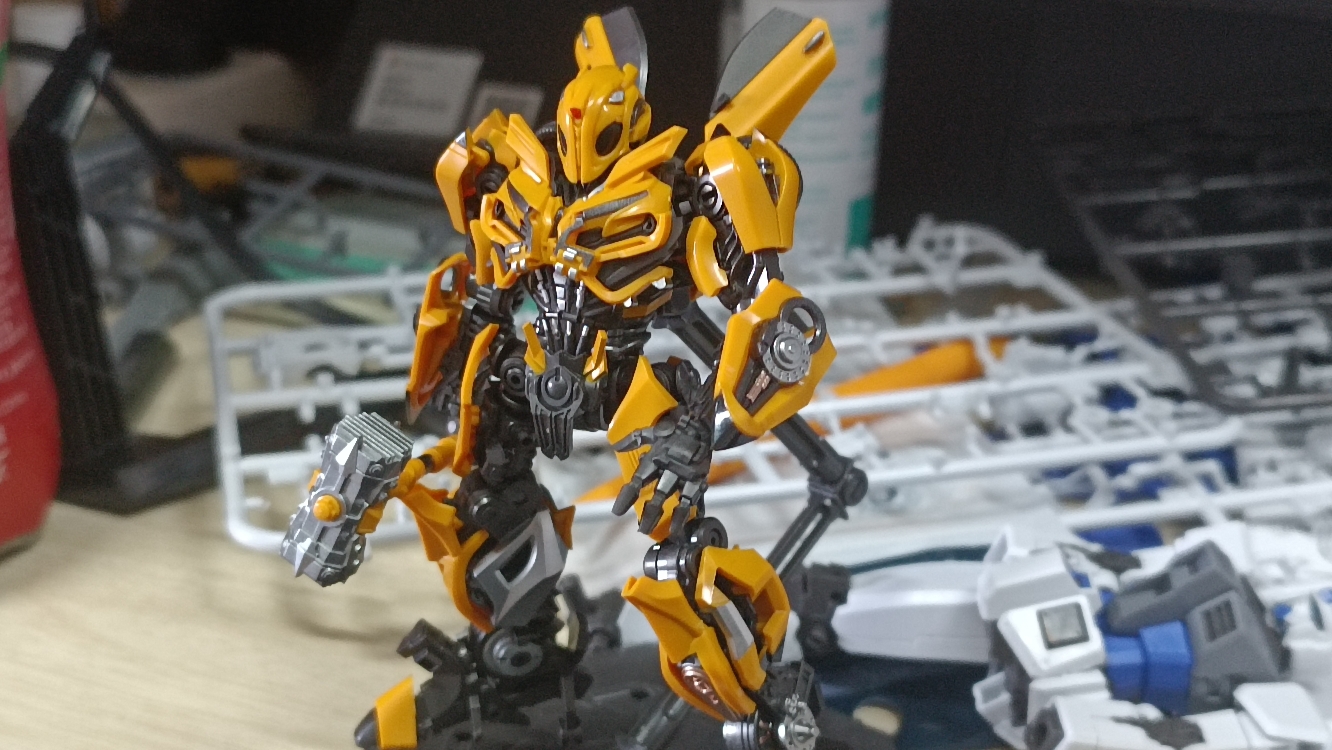 小号手免胶拼装大黄蜂