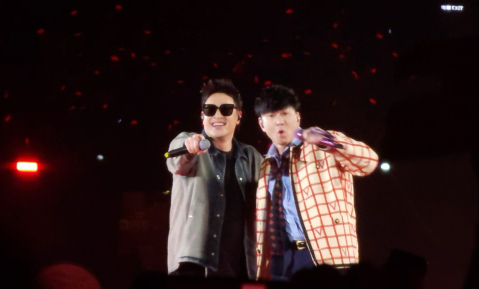 男生和男生合唱的时候谁唱女调