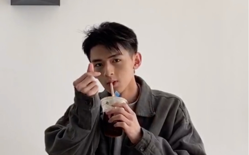 徐家珞情人节快乐