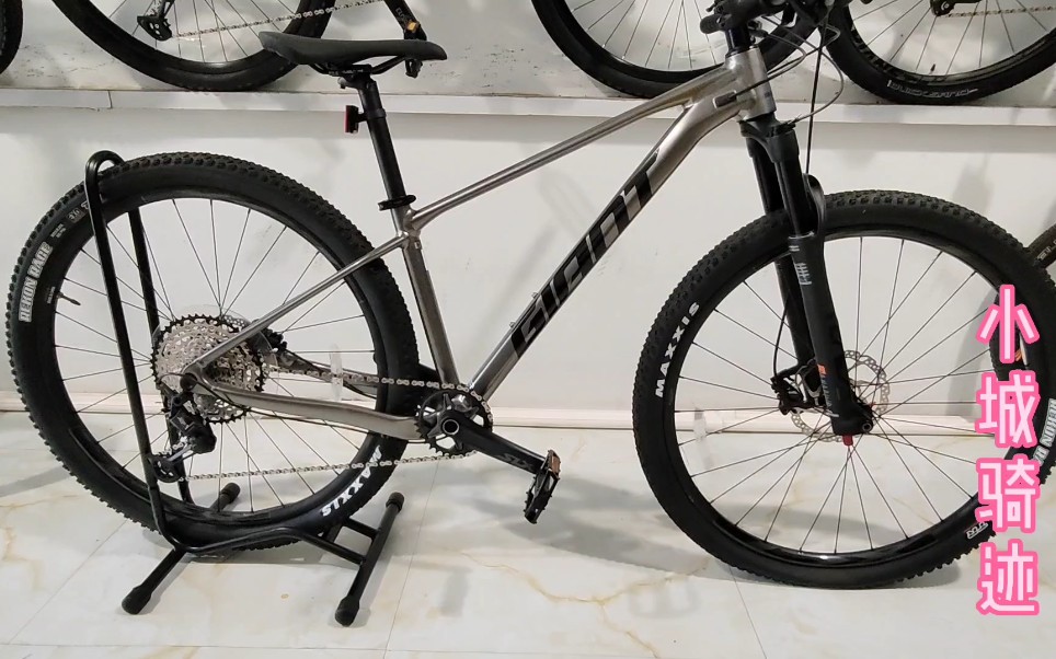 适合高个人骑的山地自行车29轮组的12速禧玛诺套件