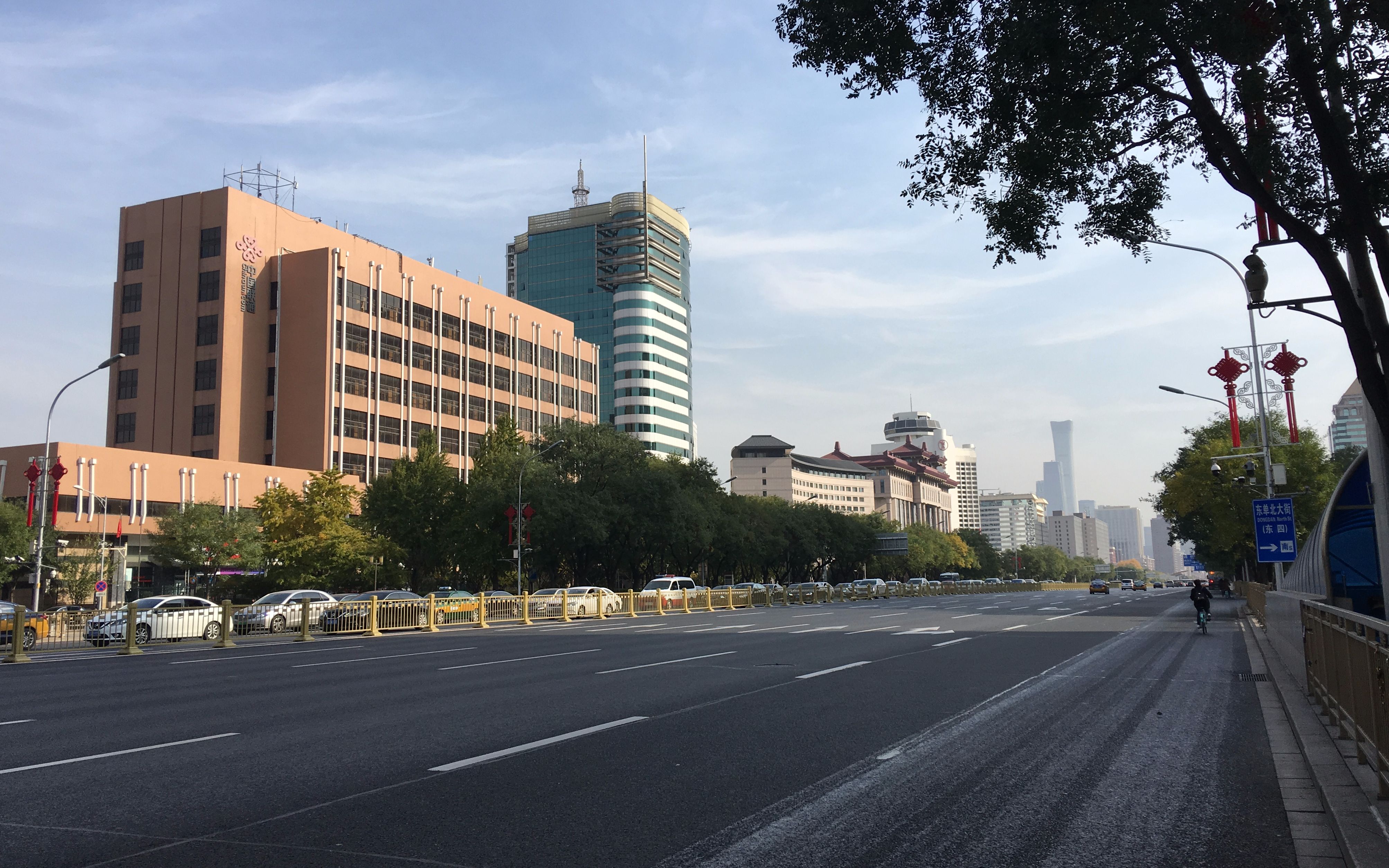 北京长安街秋季景色,这个季节来旅游很不错