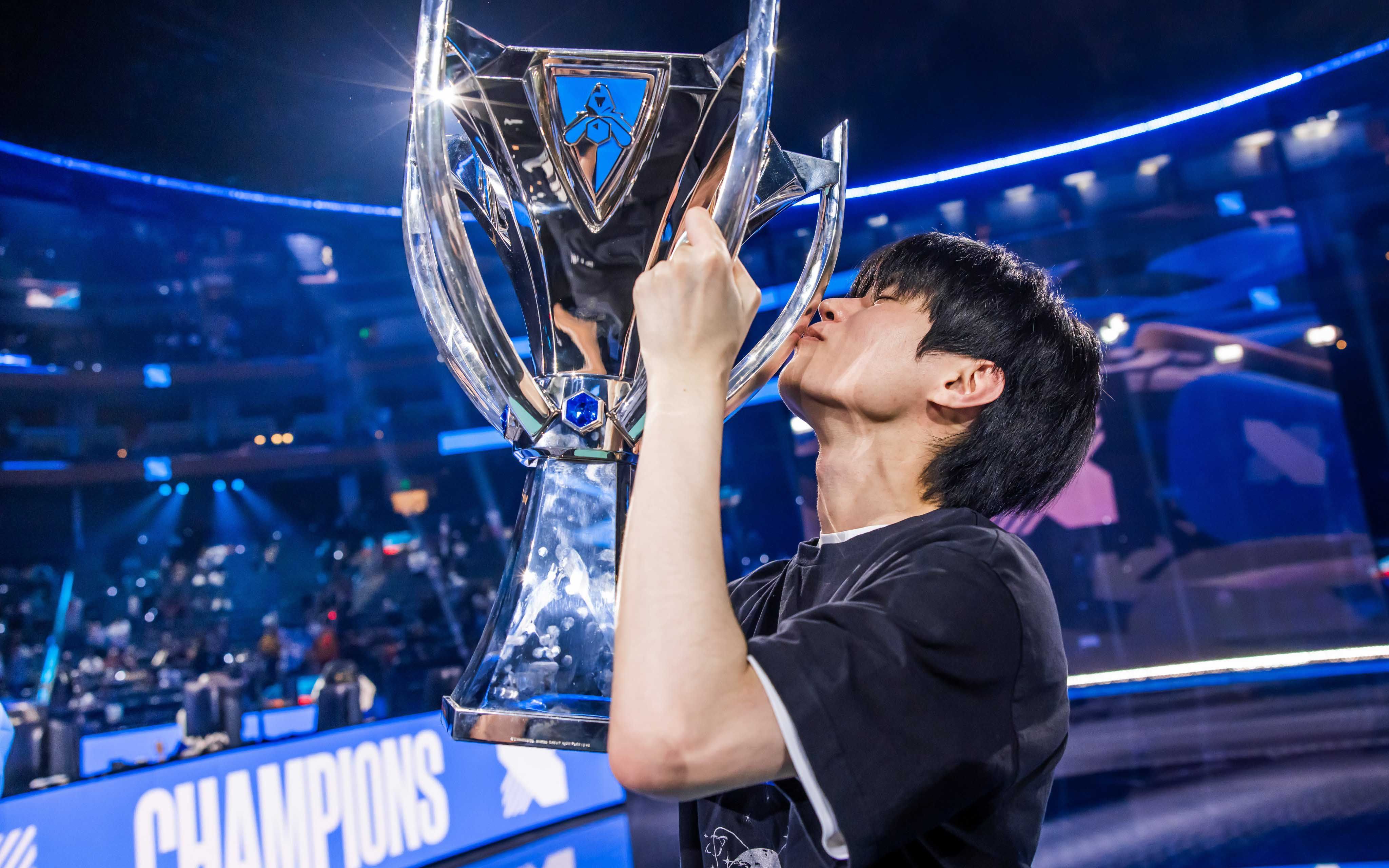 【英文解说】drx vs t1 全球总决赛 巅峰对决 十年饮冰 胜天半子 deft