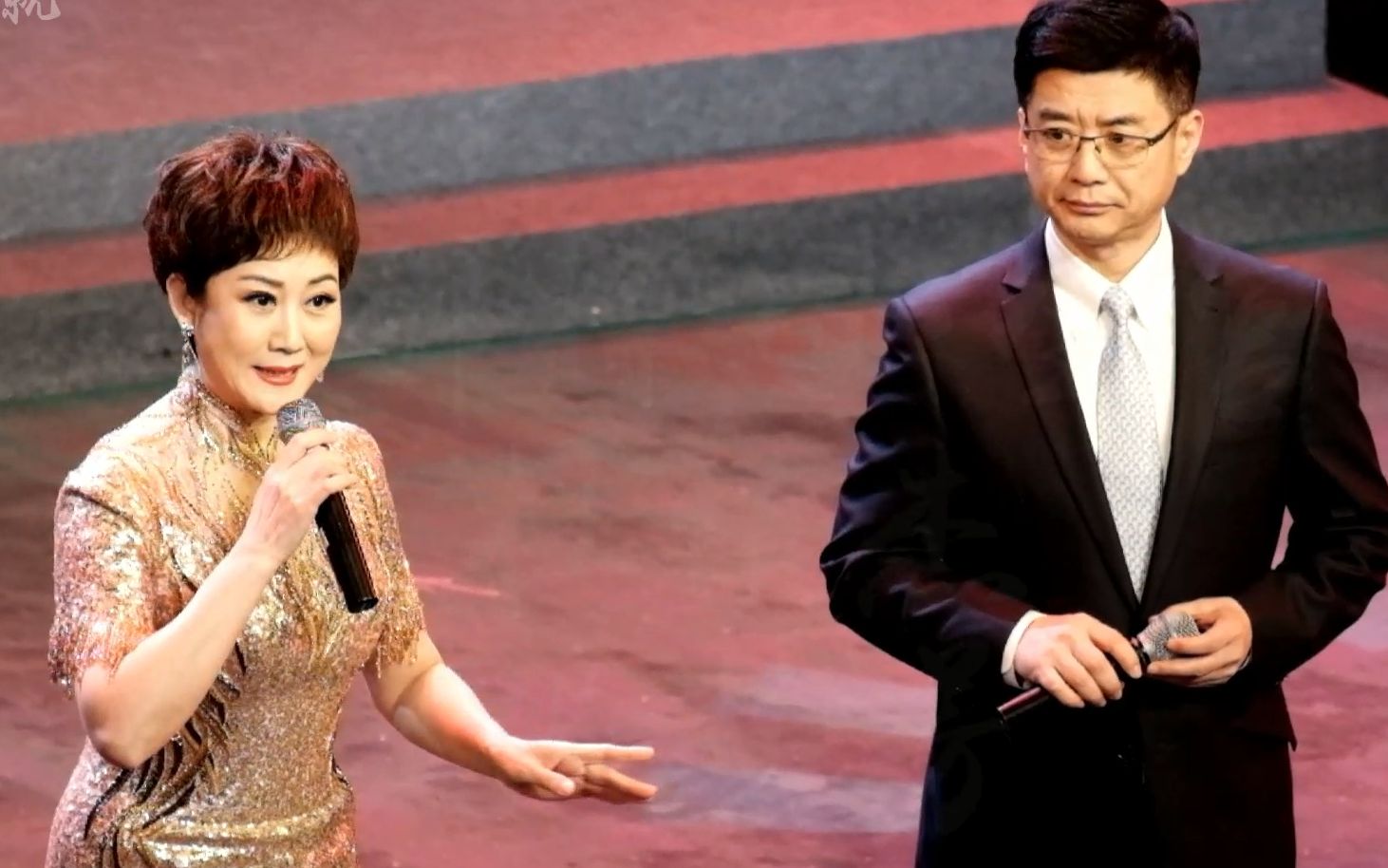 【京剧】自录杜镇杰,张慧芳《四郎探母·坐宫》精彩对唱_哔哩哔哩 (゜