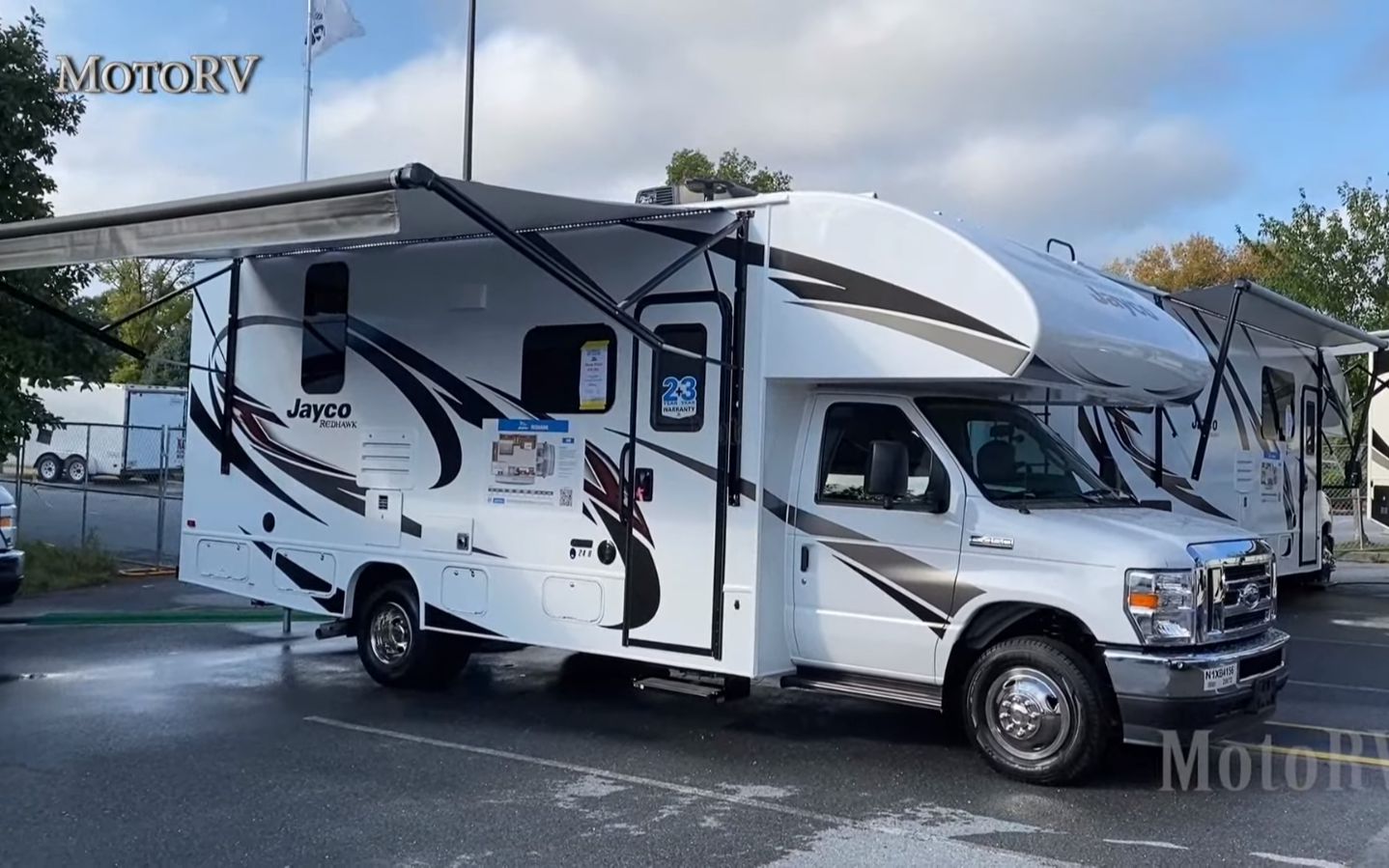 福特e450 c级房车 - jayco redhawk 24b