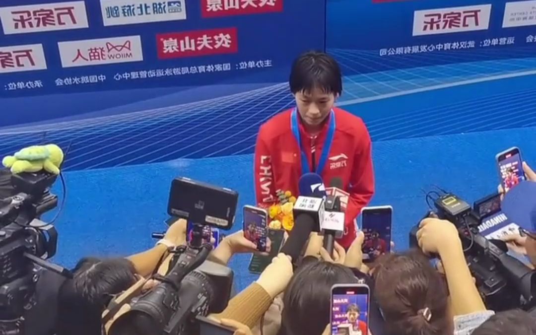 2023全国跳水锦标赛,全红婵亚军.全红婵粉丝怒斥裁判压分?你们怎么看?