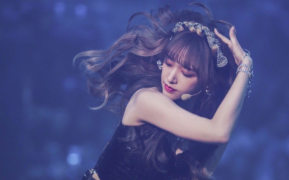 『乐华十二周年演唱会』&【程潇】这个可盐可甜的"性感小野猫",火辣